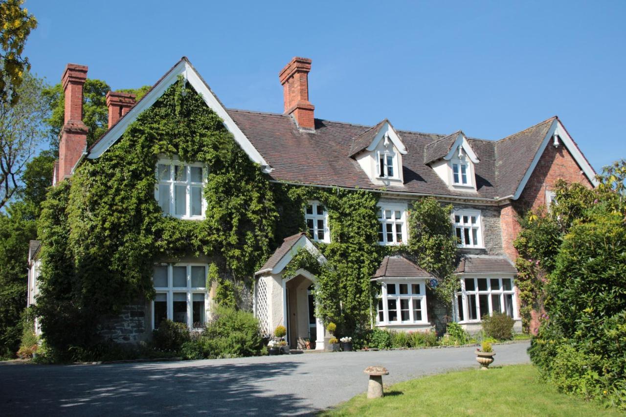 Milebrook House Acomodação com café da manhã Knighton  Exterior foto